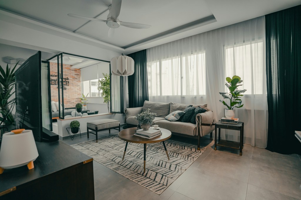 Dywan wydzielający część wypoczynkową w salonie